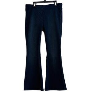 VGUC⭐️ We The Free / Free People Flare Bell Bottom Navy Denim Jean Size 29